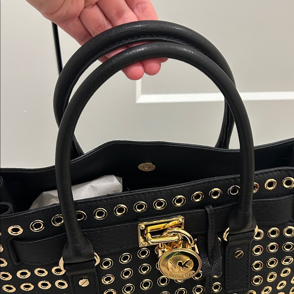 Michael Kors (NWOT) Hamilton Grommet Tote - Picture 13 of 16